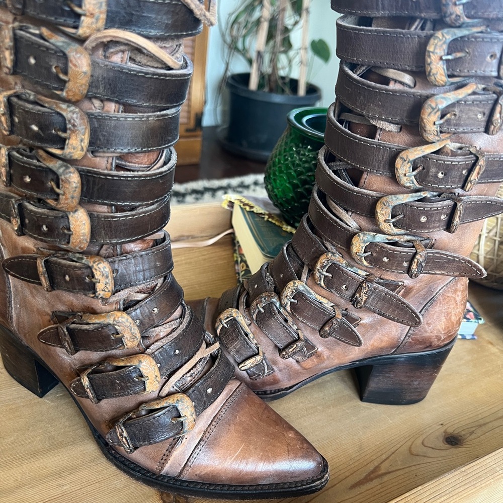 Freebird by Steven Stoke Tan Brown Distressed Leather Buckle Boots 8 - Picture 9 of 16
